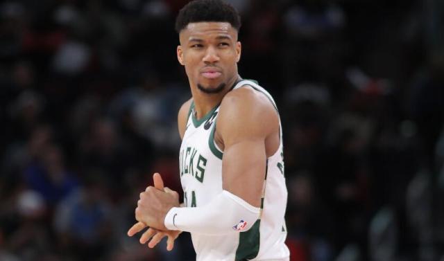 6686体育网址-雄鹿喜忧参半！豪取12连胜 字母哥却手腕受伤