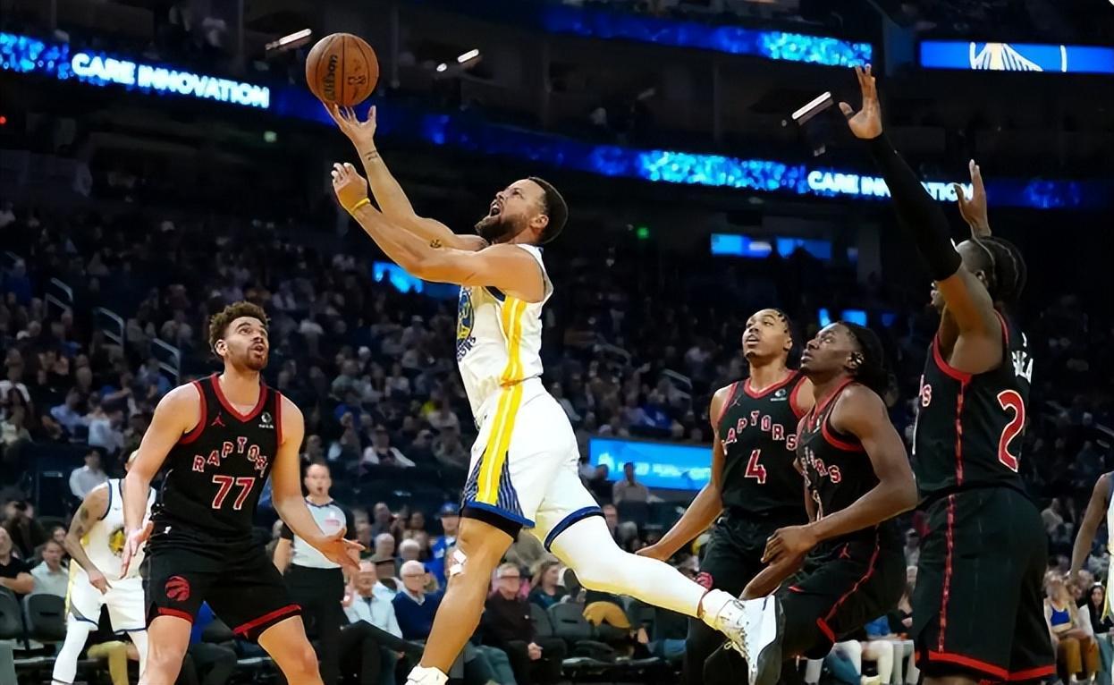 库明加复出惊艳!勇士惨遭双杀,库里低迷16中6,格林又拖后腿